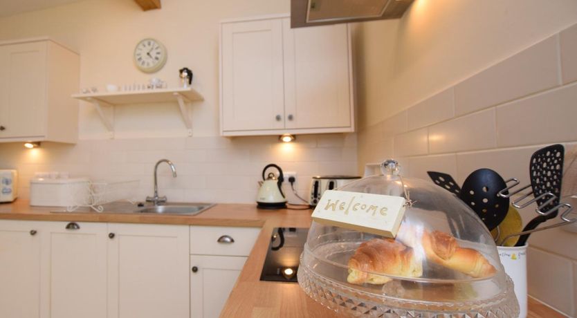 Photo of 1 Bed in Axminster