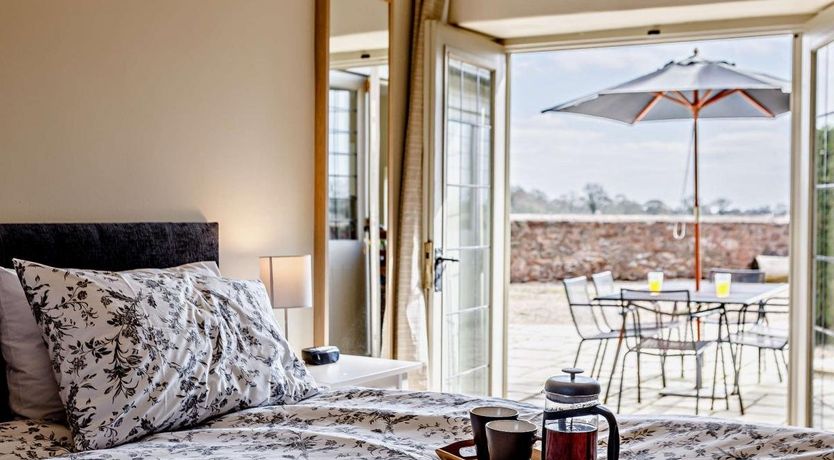 Photo of 3 Bed in Hillcommon