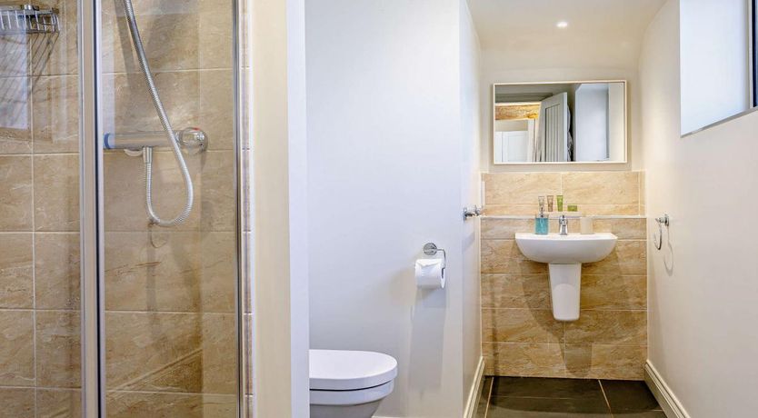 Photo of 3 Bed in Hillcommon