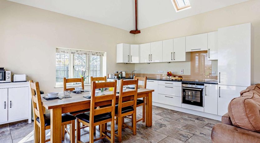 Photo of 3 Bed in Taunton