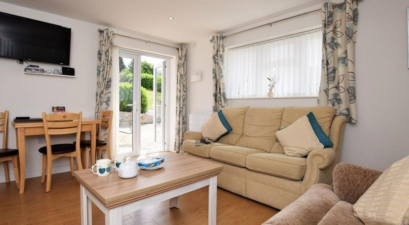 Photo of 2 Bed in Axminster