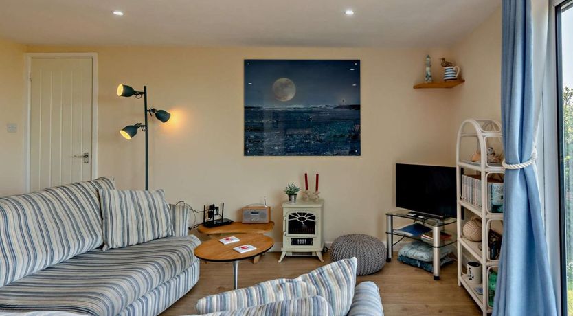 Photo of 1 Bed in Torpoint