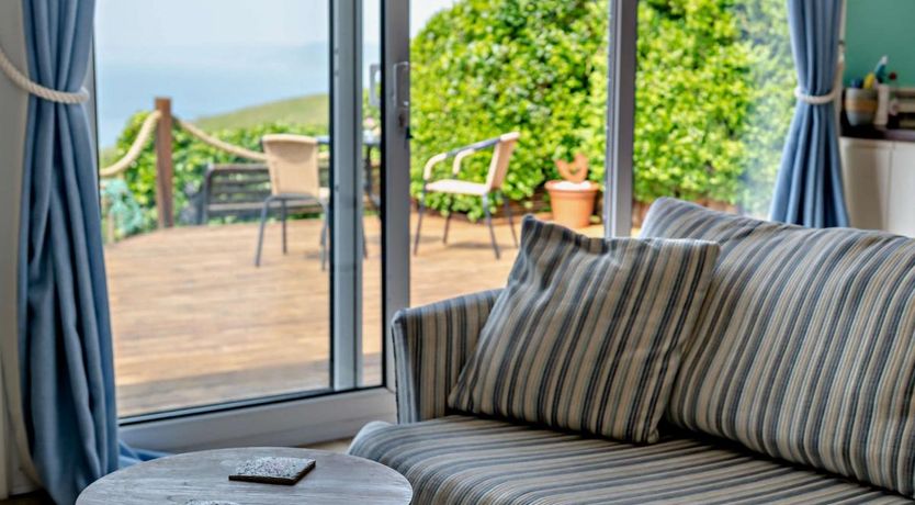 Photo of 1 Bed in Freathy