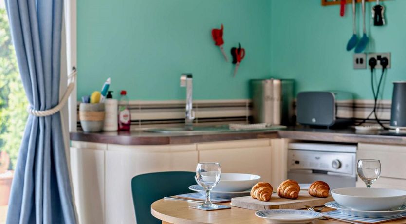 Photo of 1 Bed in Freathy