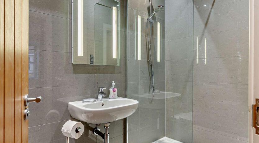 Photo of 2 Bed in St. Austell