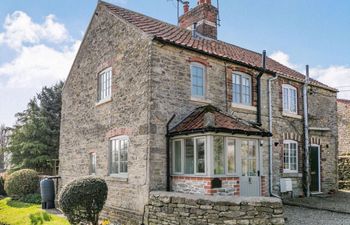 in Thornton Le Dale  (36571) Holiday Cottage