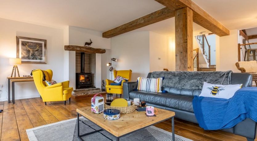 Photo of 4 Bed in Hambleton