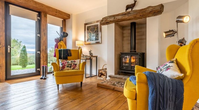 Photo of 4 Bed in Hambleton