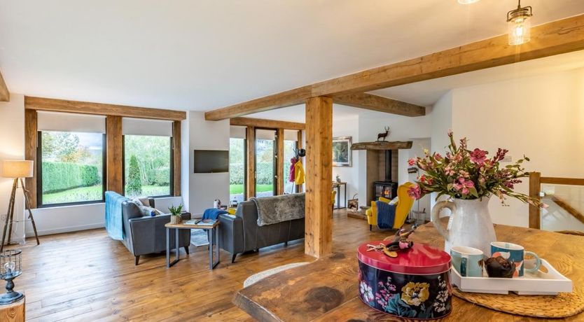 Photo of 4 Bed in Hambleton