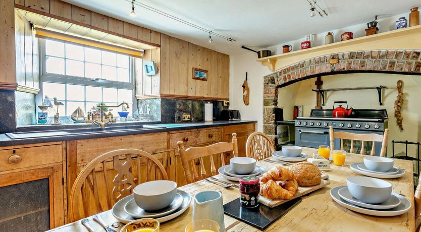 Photo of 4 Bed in Bude