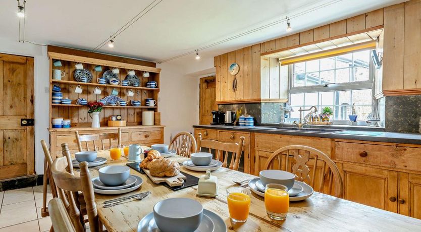 Photo of 4 Bed in Bude