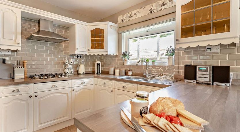 Photo of 3 Bed in Combe Martin