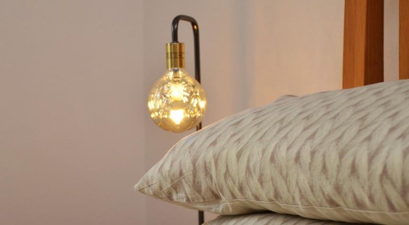 Photo of 2 Bed in Square and Compass