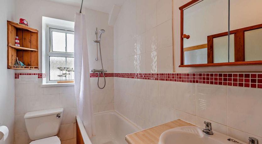 Photo of 3 Bed in Appledore