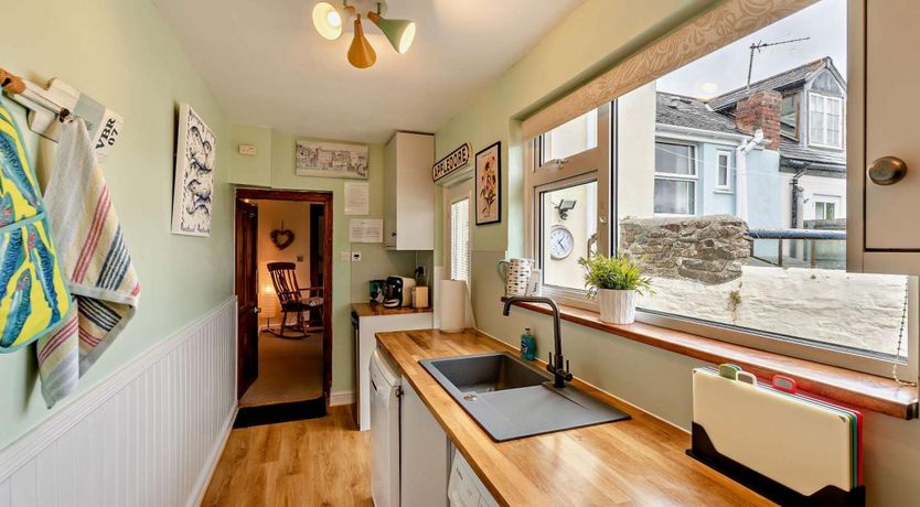 Photo of 3 Bed in Appledore