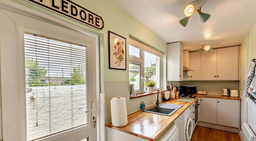 Photo of 3 Bed in Appledore