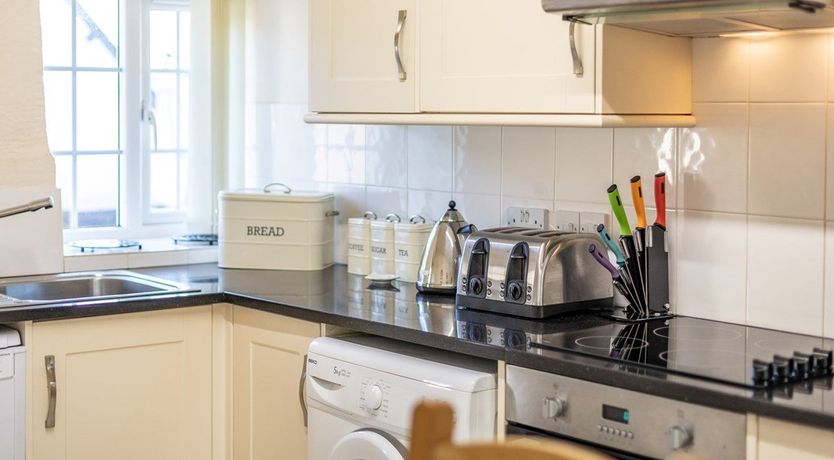 Photo of 2 Bed in Cury Cross Lanes