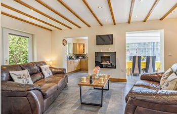 2 Bed in Benllech Holiday Cottage