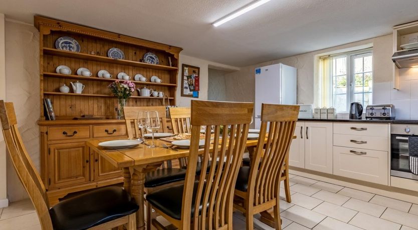 Photo of 3 Bed in Helston