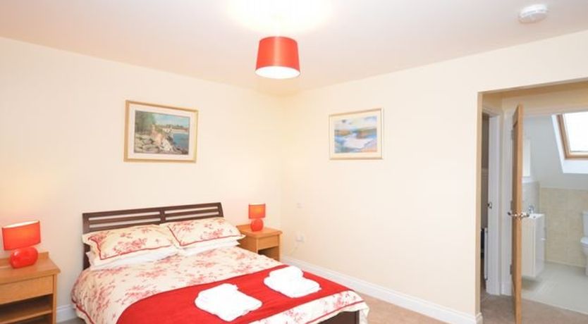 Photo of 3 Bed in Linlithgow