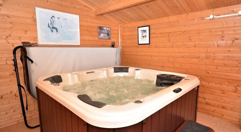 Photo of 3 Bed in Linlithgow