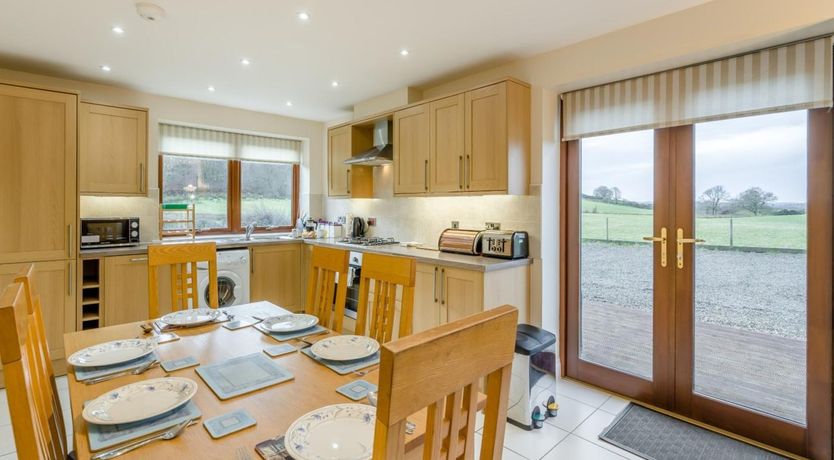 Photo of 3 Bed in Linlithgow