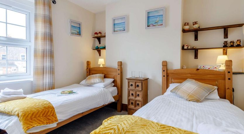 Photo of 2 Bed in Minehead