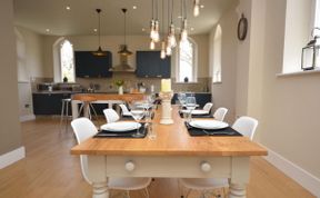 Photo of in Alford  (42581)