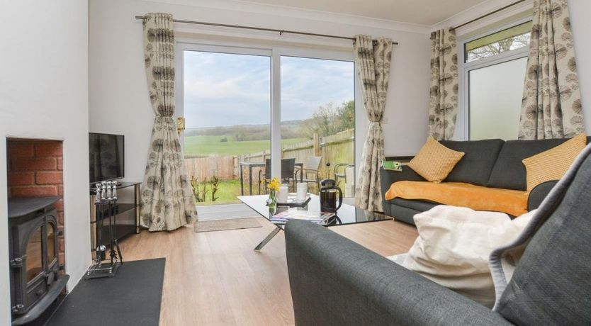 Photo of 2 Bed in Higher Ansty