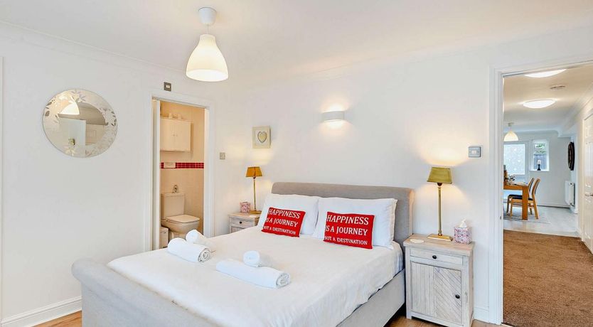 Photo of 2 Bed in Stratford-upon-Avon