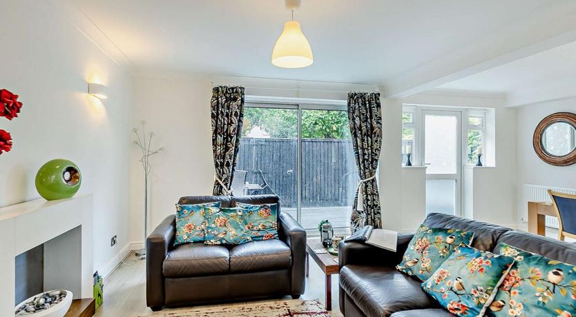 Photo of 2 Bed in Stratford-upon-Avon