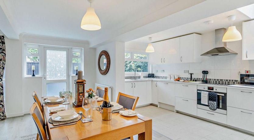 Photo of 2 Bed in Stratford-upon-Avon