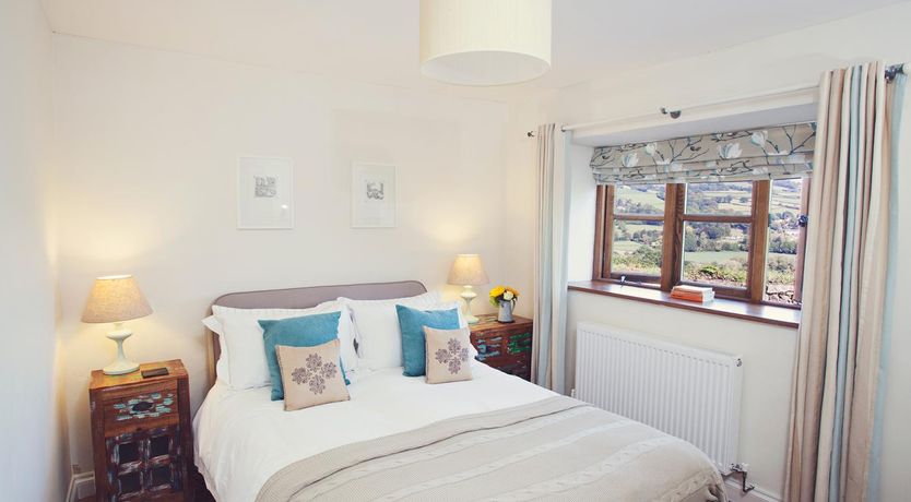 Photo of 2 Bed in Crickhowell