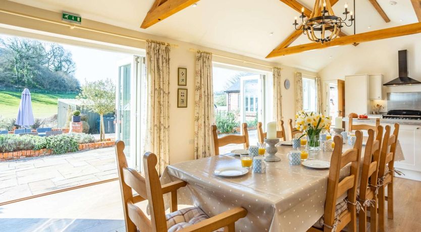 Photo of 4 Bed in Dorchester