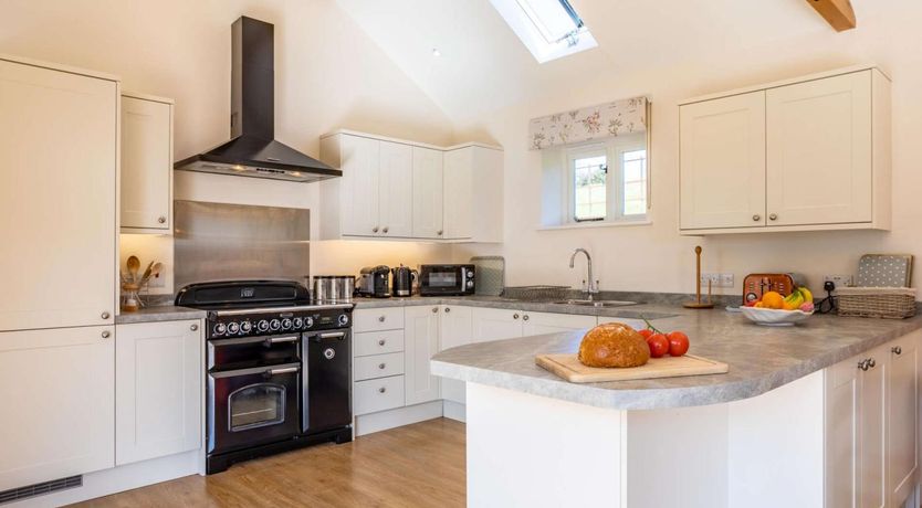 Photo of 4 Bed in Dorchester