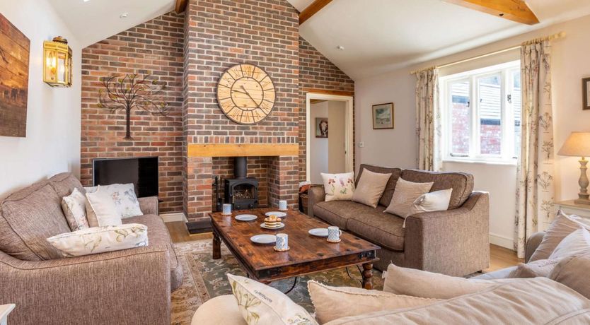 Photo of 4 Bed in Dorchester