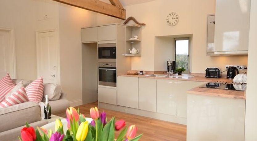 Photo of 2 Bed in Ryme Intrinseca