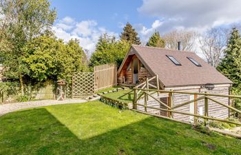 Log Cabin in Worcestershire Holiday Cottage