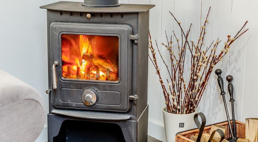 Photo of 2 Bed in Ashton under Hill