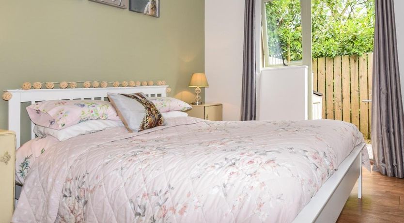 Photo of 2 Bed in Ashton under Hill