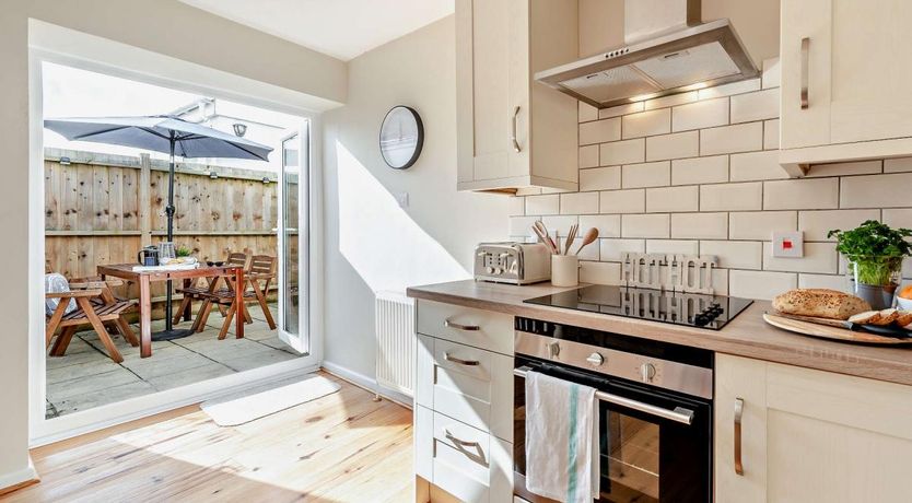 Photo of 3 Bed in Appledore