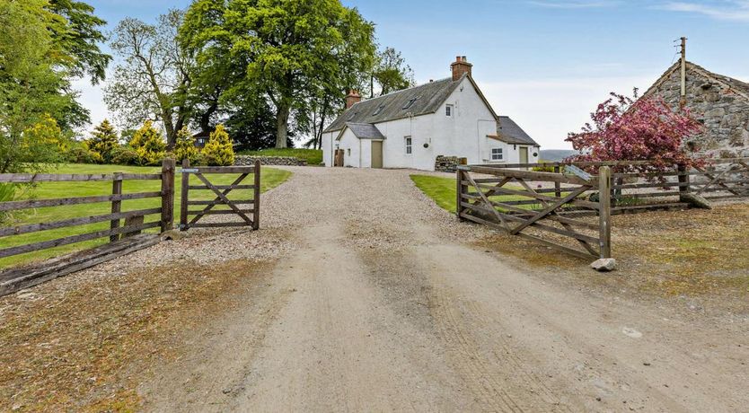 Photo of in Kirriemuir (37440)