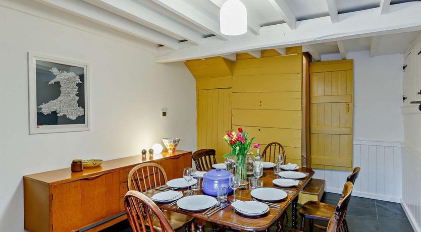 Photo of 3 Bed in Cwmdauddwr