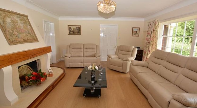 Photo of 3 Bed in Overton