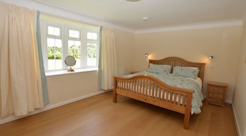 Photo of 3 Bed in Overton