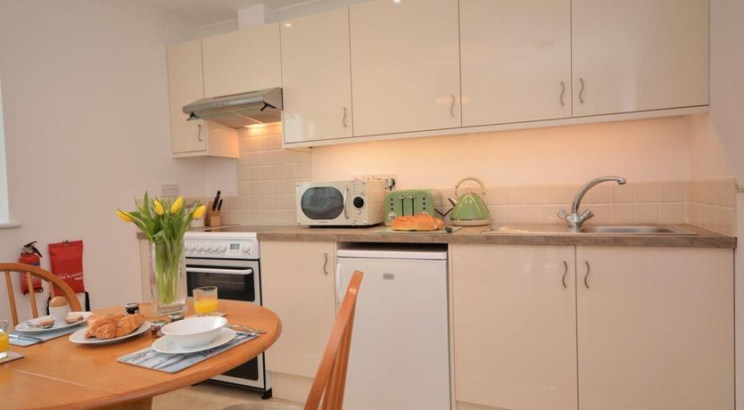 Photo of 1 Bed in Par-