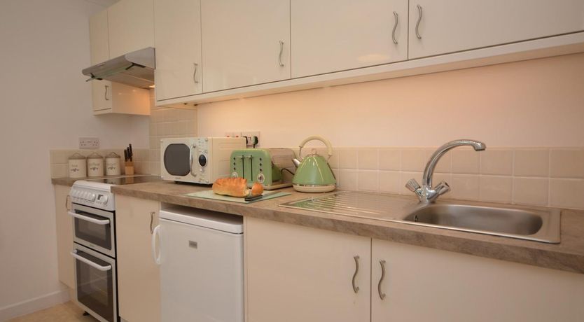 Photo of 1 Bed in Par-