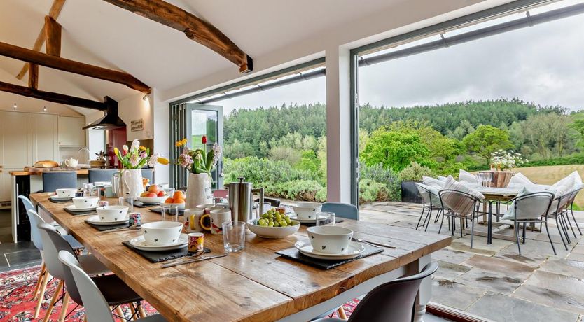 Photo of 5 Bed in Brushford