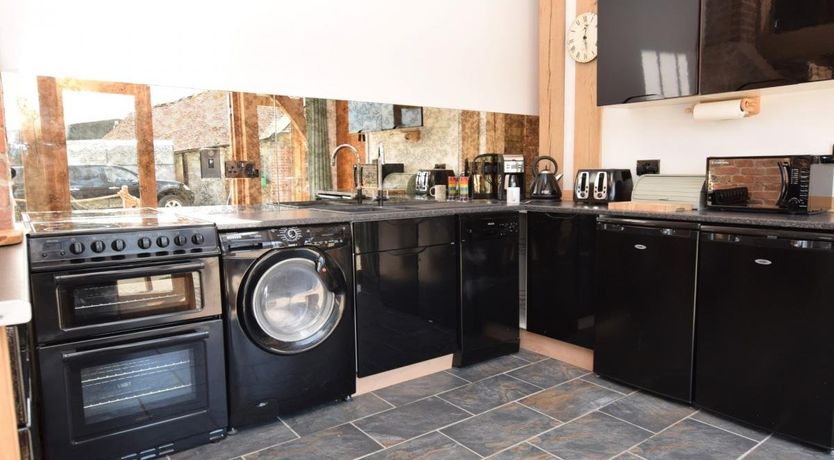 Photo of 2 Bed in Higher Ansty