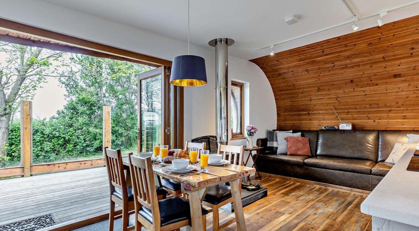 Photo of 2 Bed in Westward Ho